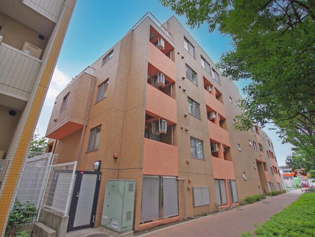 1-Bedroom Condo in Minami 0