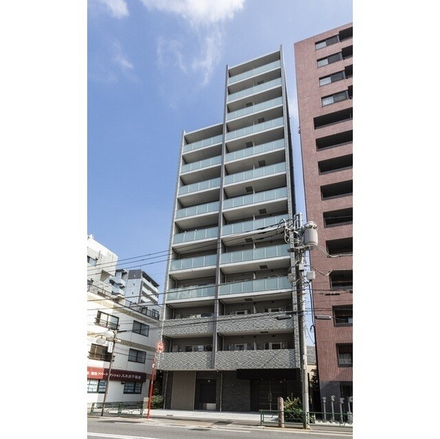 Modern 1-Bedroom Condo Near Station in Sendagi 0