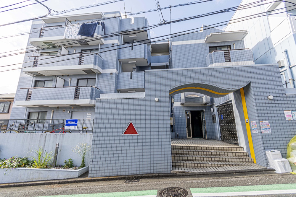 Vintage Studio Condo in Yokodai 0
