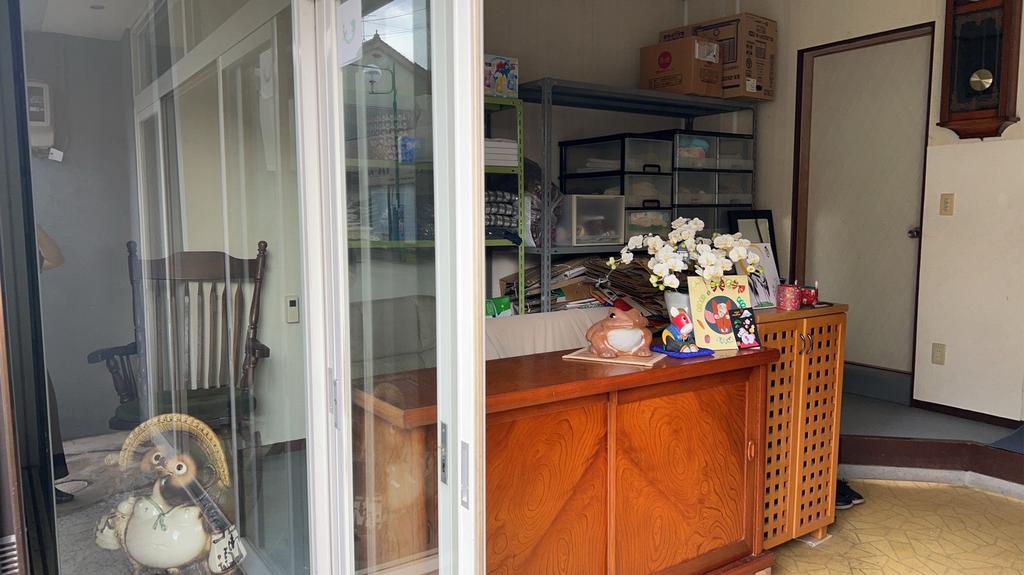 Charming 3-Bedroom House Near Station in Maezawashin 0