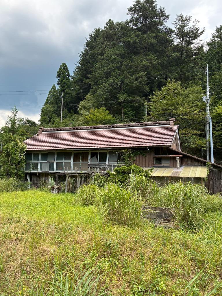 Well-Kept 4-Bedroom House in Hanase besshocho 0
