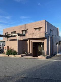 Spacious 4-Bedroom Condo in Nishimaiko 0