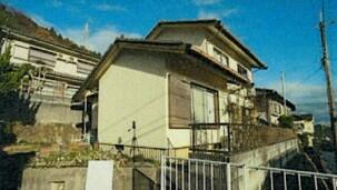 Vintage 4-Bedroom House with a Garden in Koderacho sukain 0
