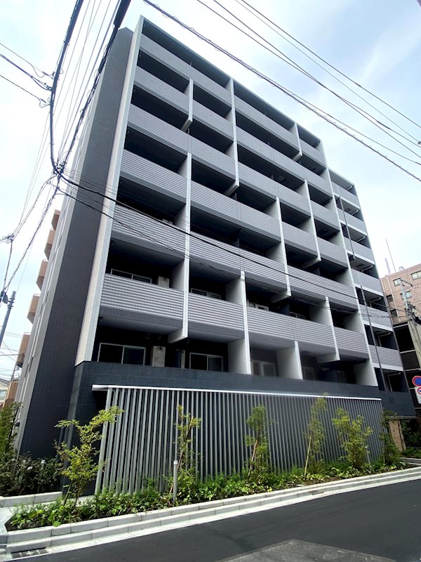Modern 1-Bedroom Condo in Mukojima 0