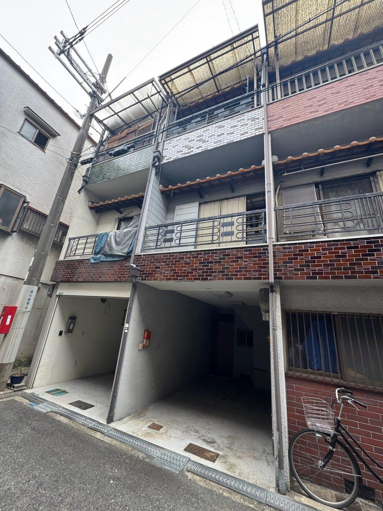 Well-Kept 3-Bedroom House in Uriwarinishi 0