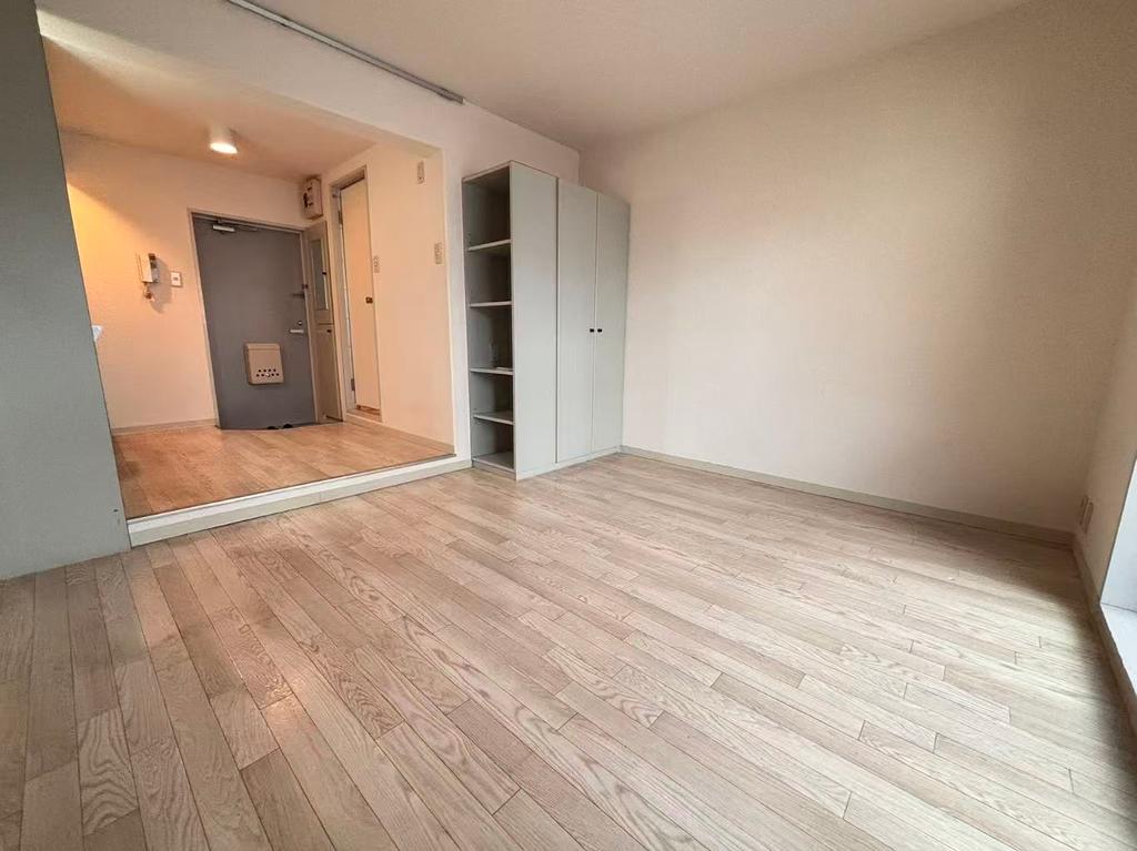 Vintage Studio Condo Near Station in Shikanoshitadori 0