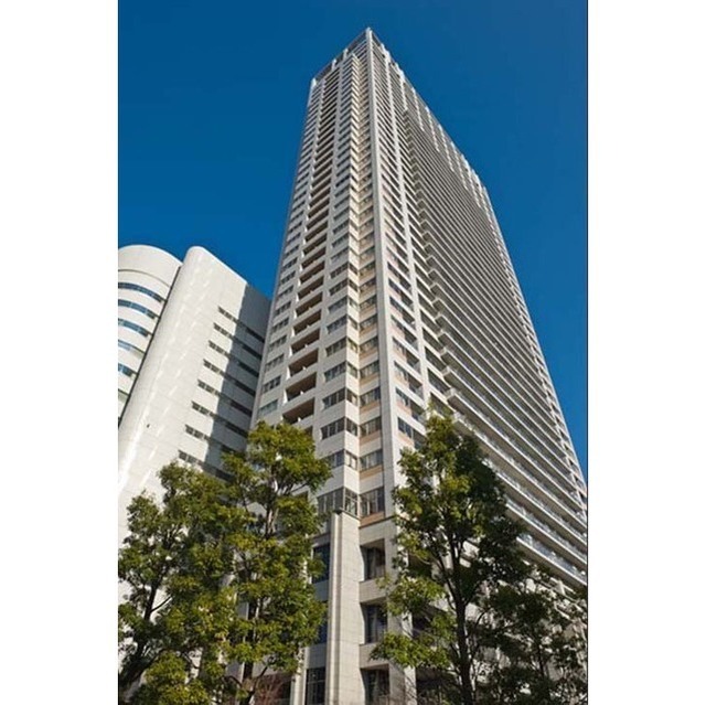 2-Bedroom Condo Near Station 0