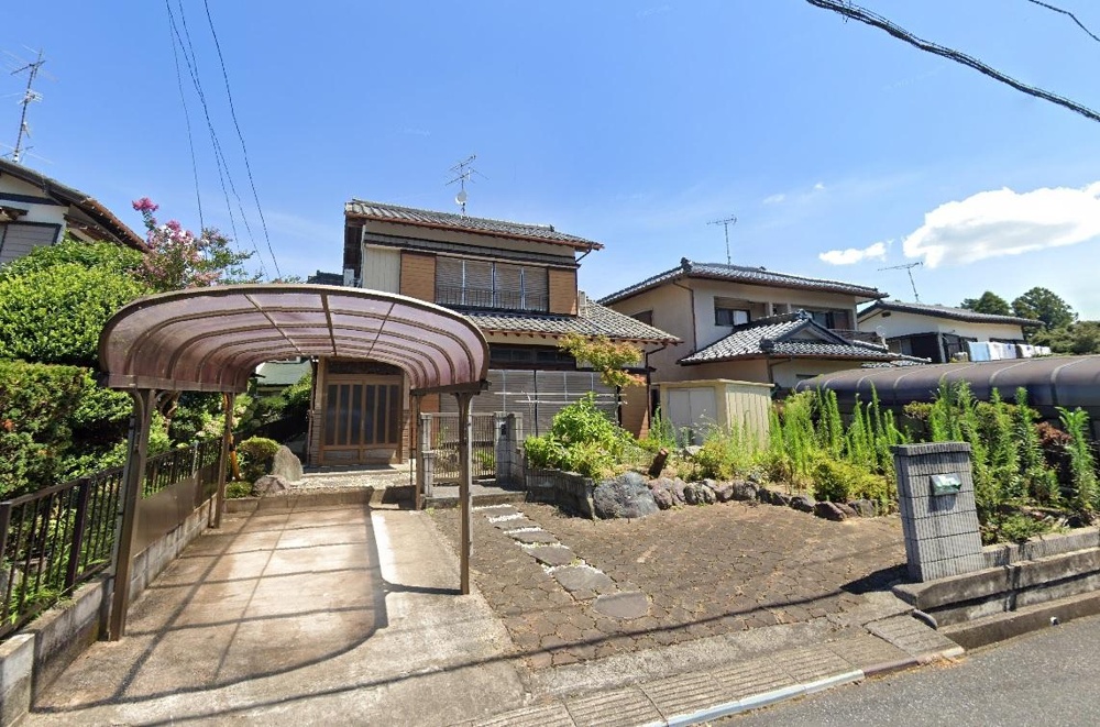 Vintage 5-Bedroom House in Nishikuniyoshi 0