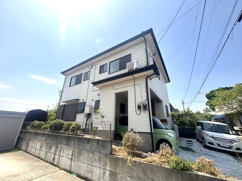 Charming 2-Bedroom Condo Near Station in Kabutoyama 0