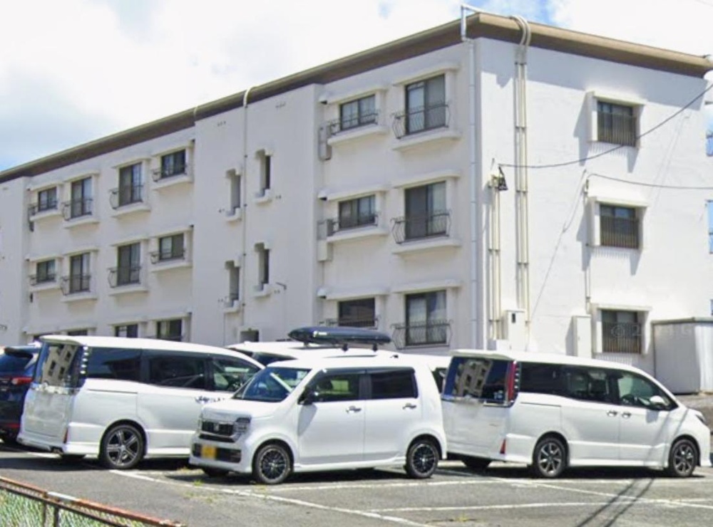 Well-Kept 3-Bedroom Condo Near Station in Aoyama 0