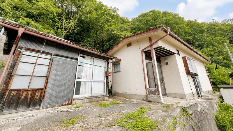 Charming 5-Bedroom House in Obinata 0
