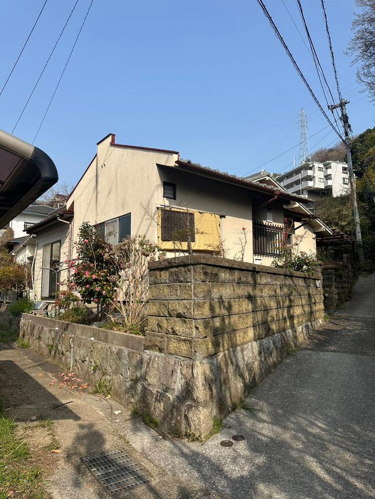 Vintage 3-Bedroom House in Koi naka 0