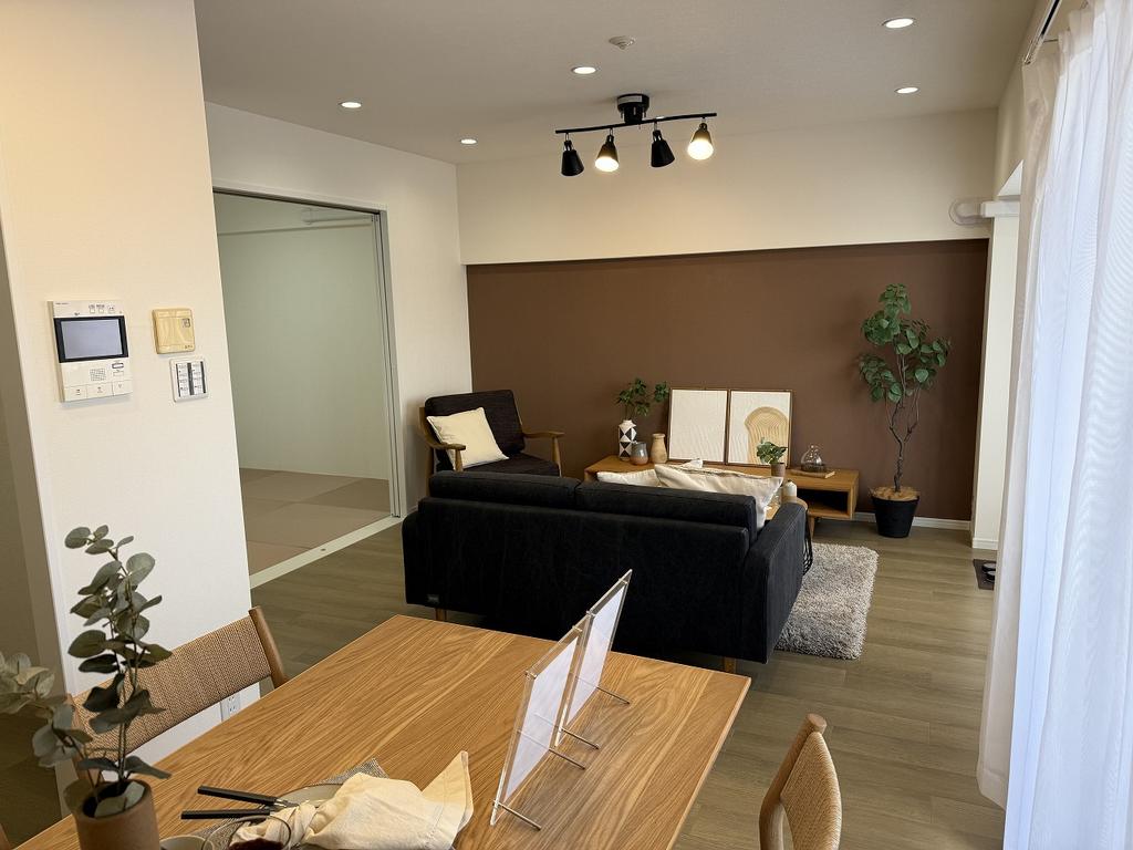 3-Bedroom Condo in Aoyamadai 0