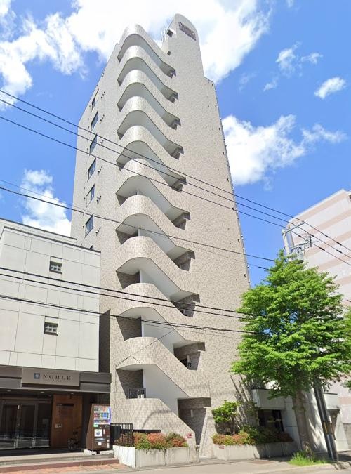 Charming 1-Bedroom Condo Near Station in Minami2-jonishi(20-28-chome) 0