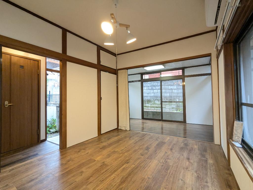 Charming 3-Bedroom House in Hatanaka 0