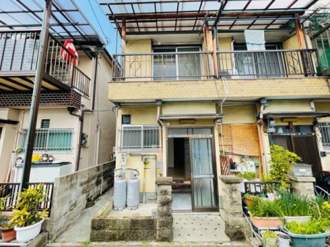 Charming 3-Bedroom House in Gokuden 0