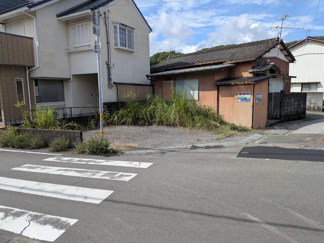 Well-Kept 2-Bedroom House in Ikkunishimachi 0