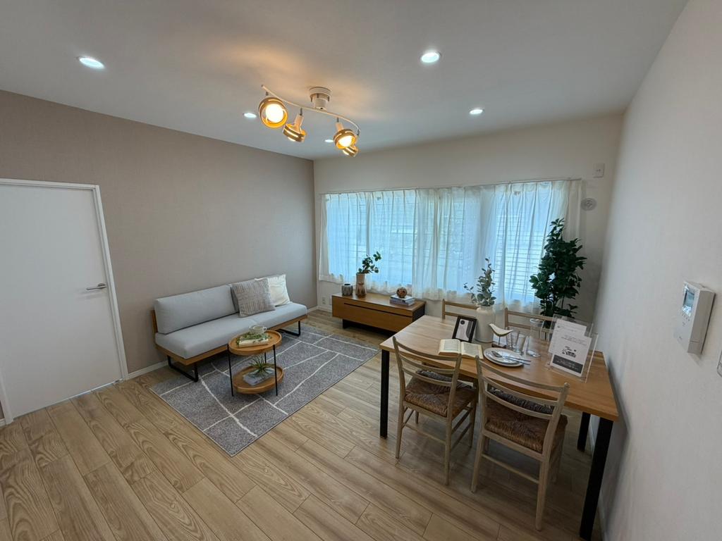 Charming 2-Bedroom Condo Near Station in Fukaehommachi 0