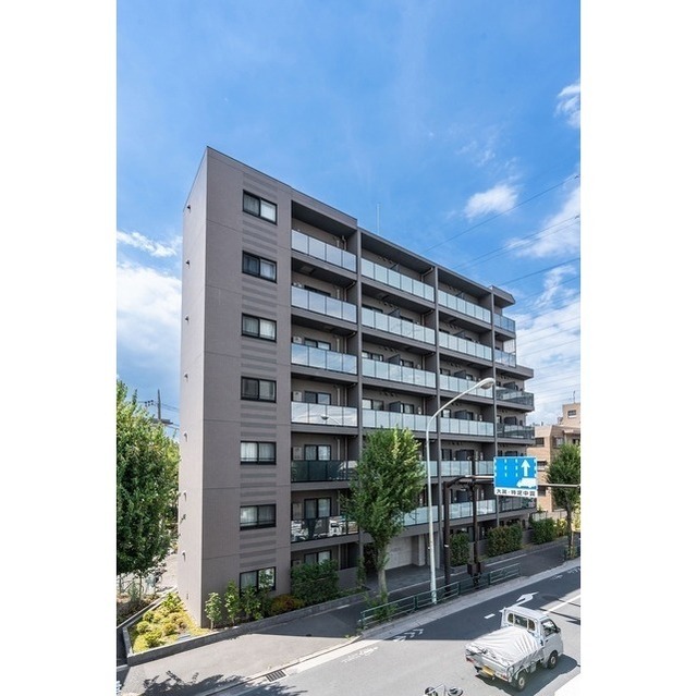 Modern Studio Condo in Kamikitazawa 0