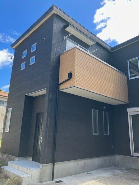 Modern 3-Bedroom House in Zenshojicho 0