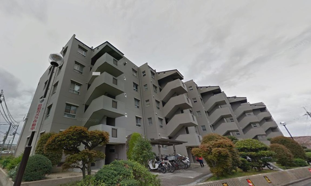 Charming 3-Bedroom Condo in Koinokubohigashimachi 0