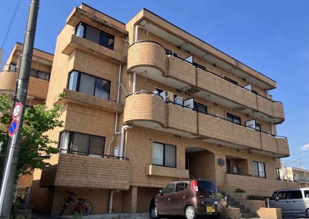 Well-Kept 2-Bedroom Property in Kadoicho 0