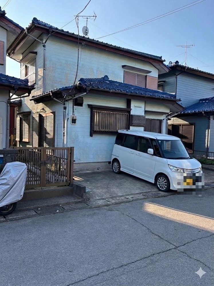 Well-Kept 4-Bedroom House in Hishinuma 0