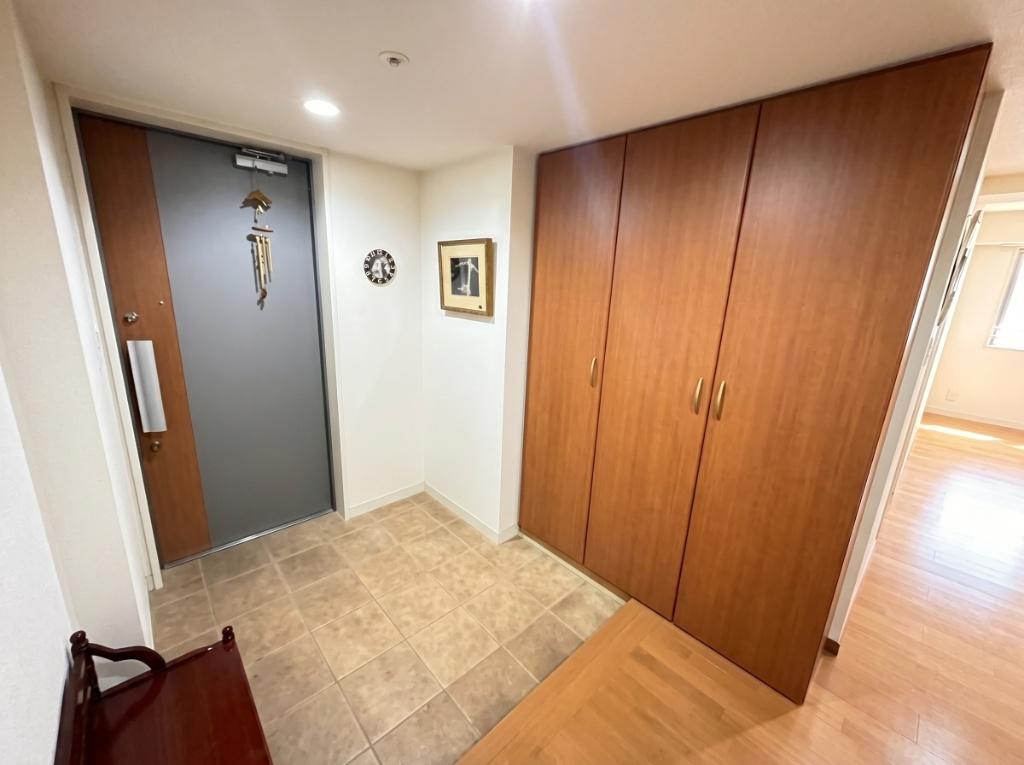 Spacious 3-Bedroom Condo in Kamiyamada 0