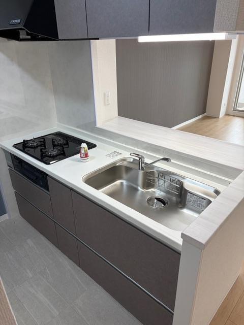 Charming 3-Bedroom Condo in Aoyamadai 0