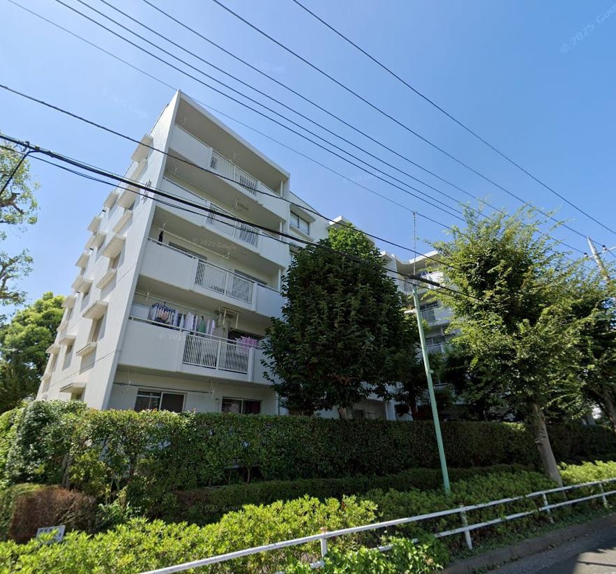 Well-Kept 3-Bedroom Condo in Josuihoncho 0