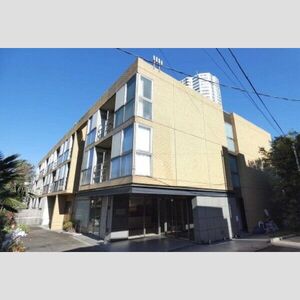 Studio Condo Near Station in Shirokanedai 0
