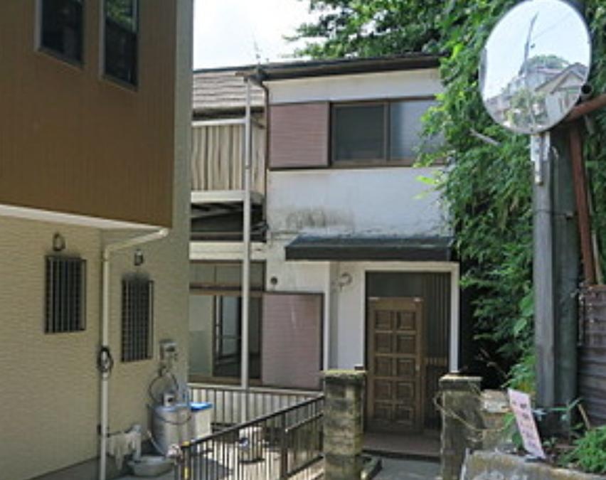 Charming 4-Bedroom House in Nishiuraga 0