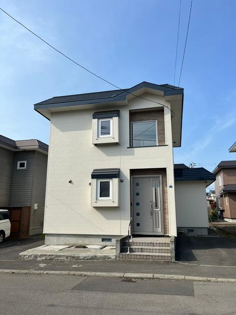 4-Bedroom House in Higashinaebo 14-jo 0