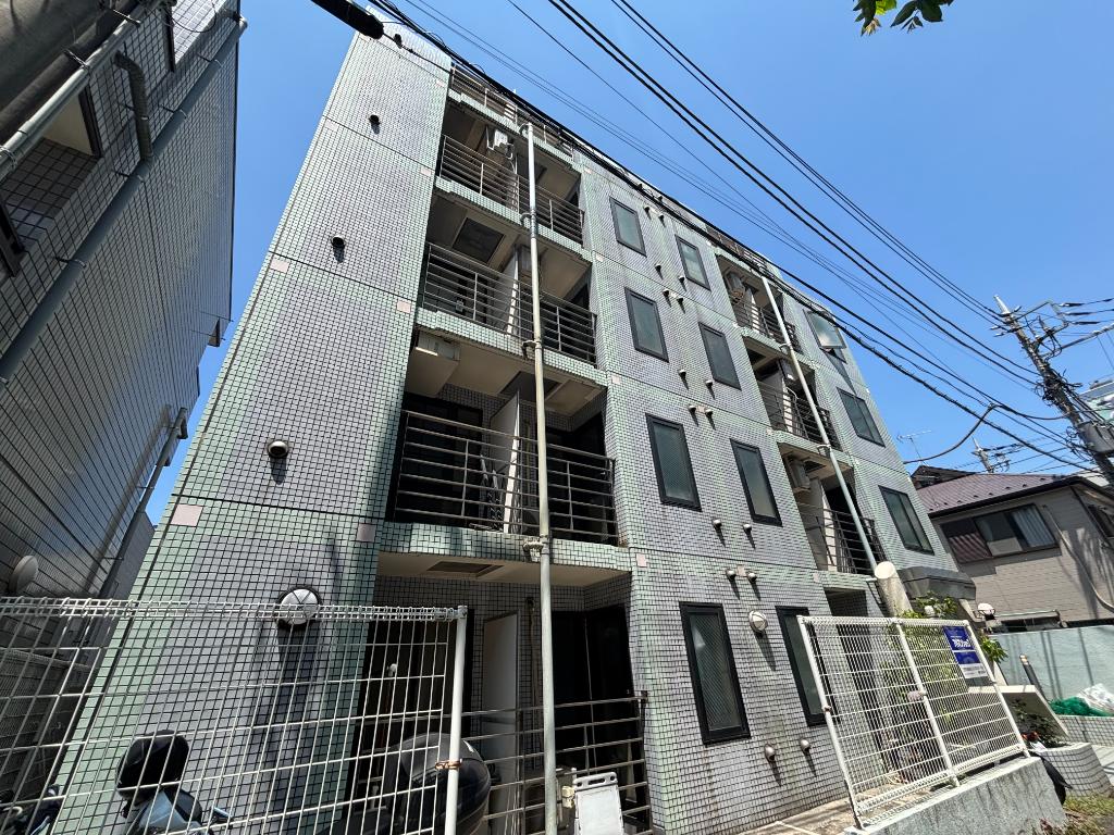 Vintage Studio Condo Near Station in Todoroki 0