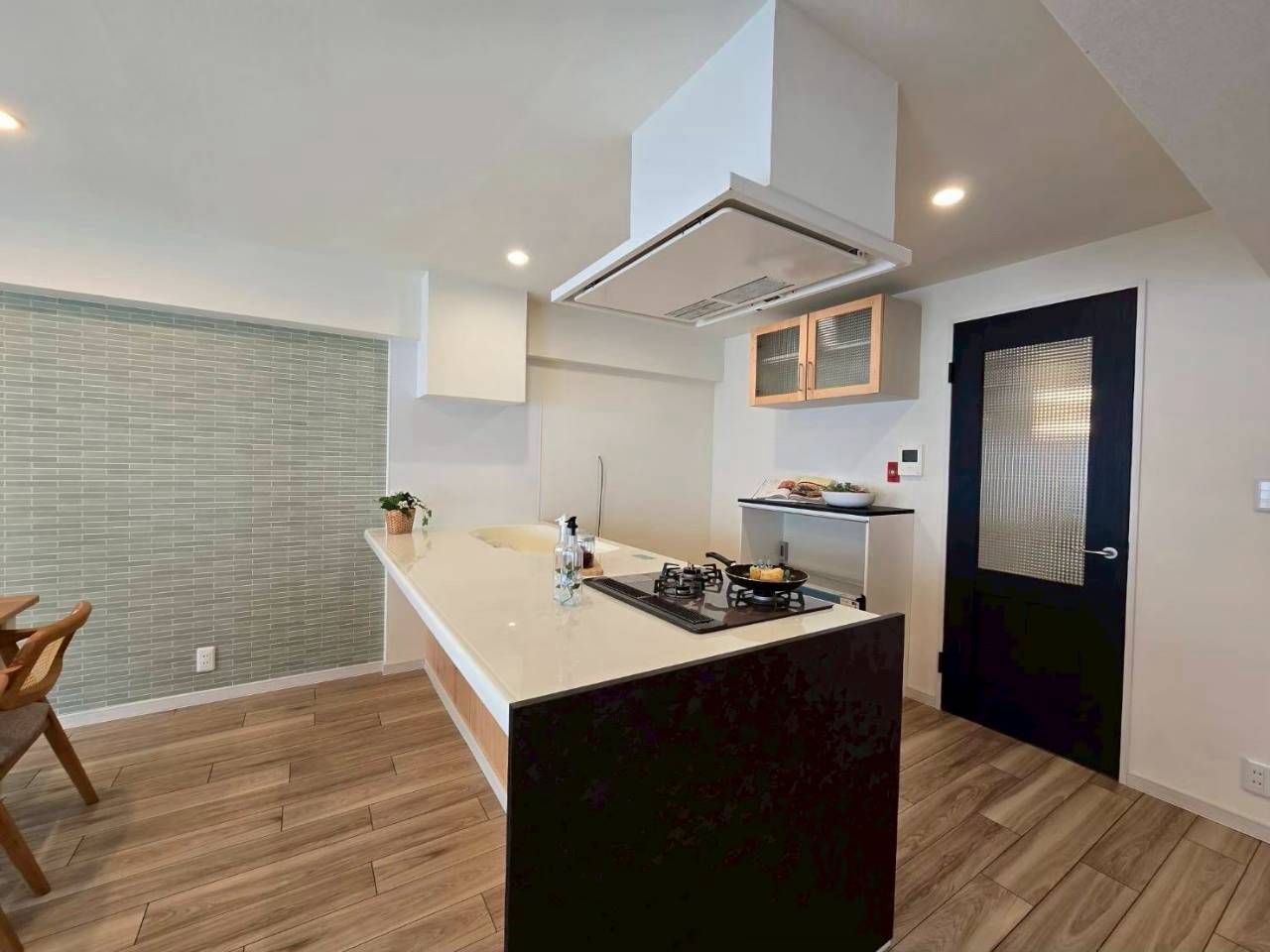 Well-Kept 2-Bedroom Condo in Tsurukabuto 0