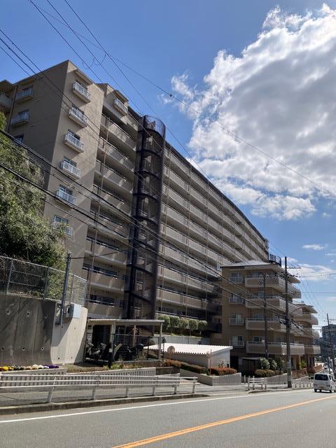 Vintage 4-Bedroom Condo in Kuruma 0