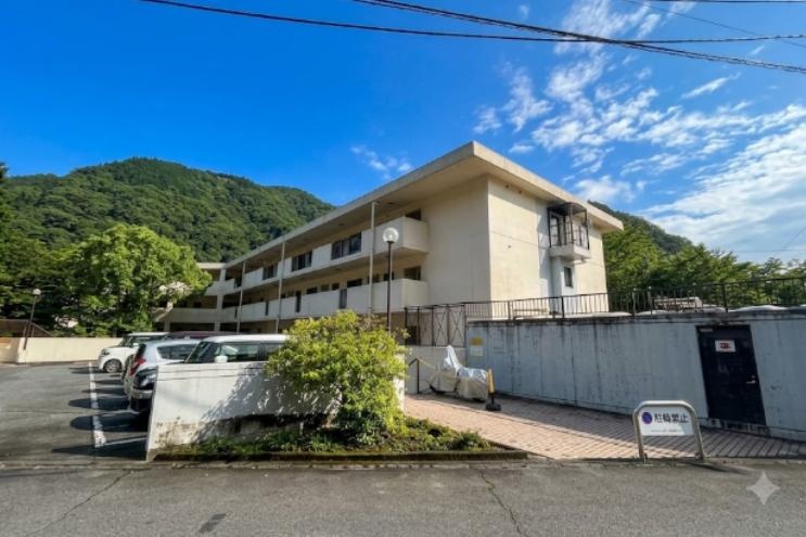 Charming 1-Bedroom Condo in Nakagawa 0