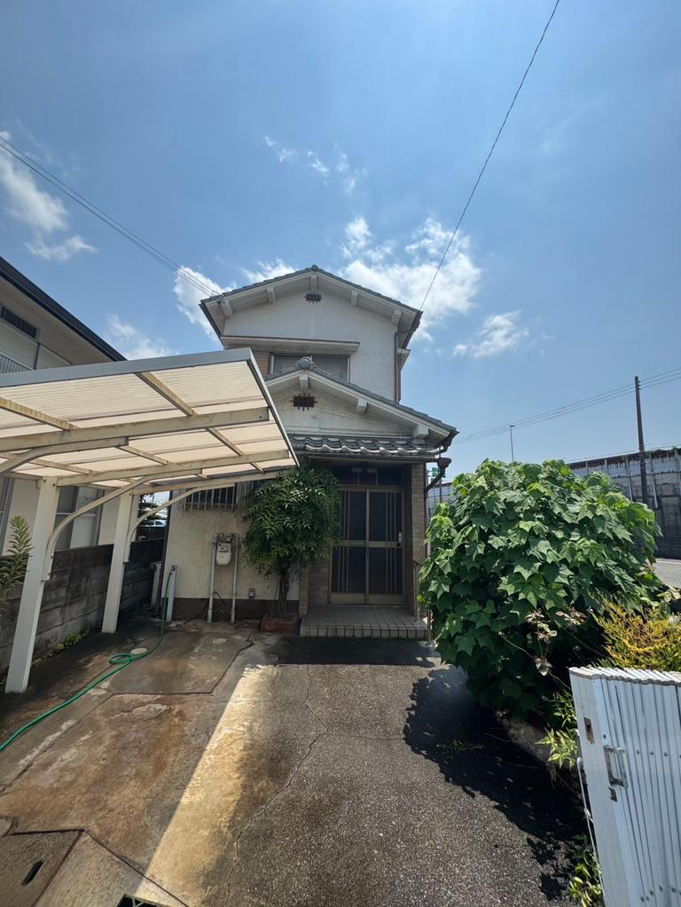 Classic 3-Bedroom House in Higashikankicho isabe 0