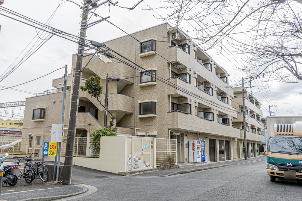 Vintage Studio Condo Near Station in Kamikuratacho 0