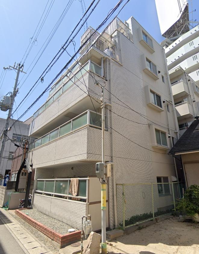 Well-Kept Studio Condo Near Station in Mikagetsukamachi 0