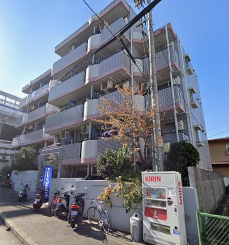 Vintage Studio Condo Near Station in Fukaehommachi 0