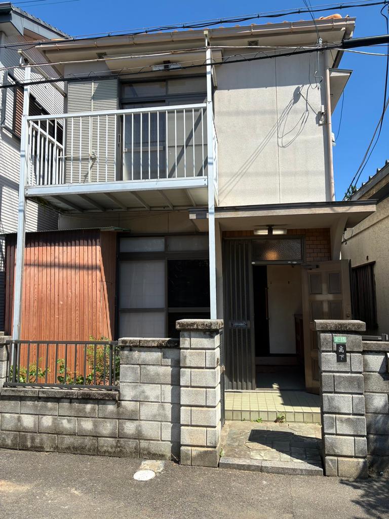 Classic 4-Bedroom House in Wakaura naka 0